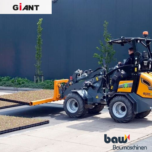 Mini Radlader GIANT G2200 E