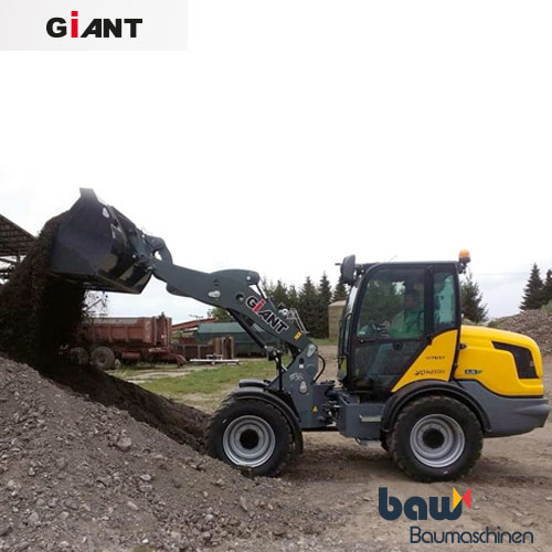 Mini Radlader GIANT V761 T