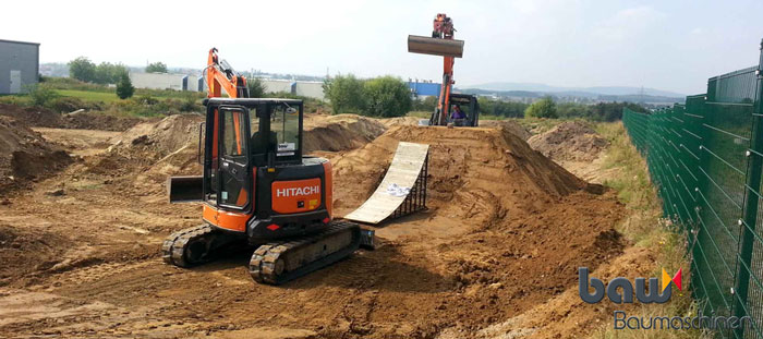 Hitachi Minibagger, Bikepark Warburg 2016