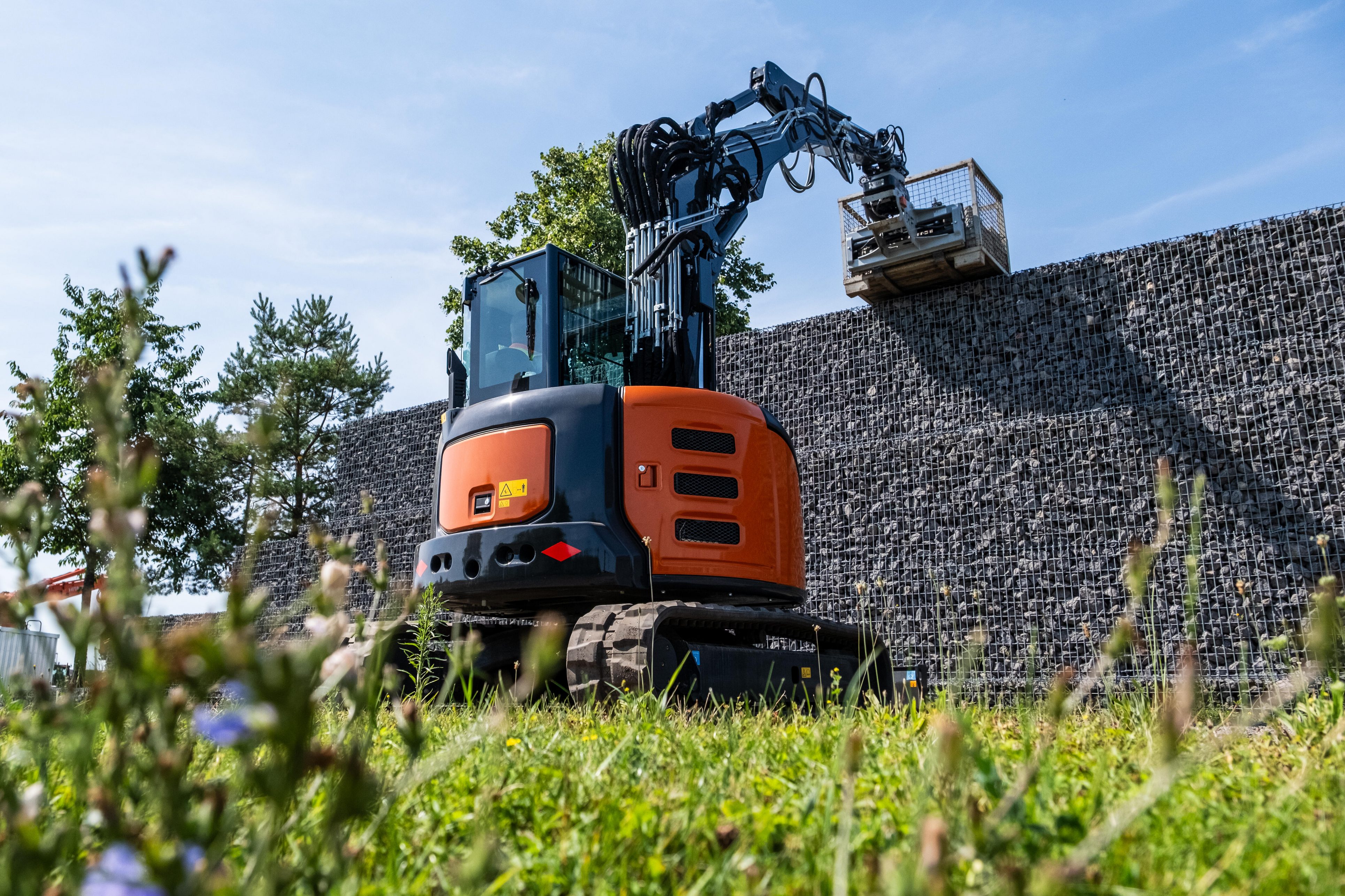 KTEG 63US-6 Kompaktbagger im Einsatz