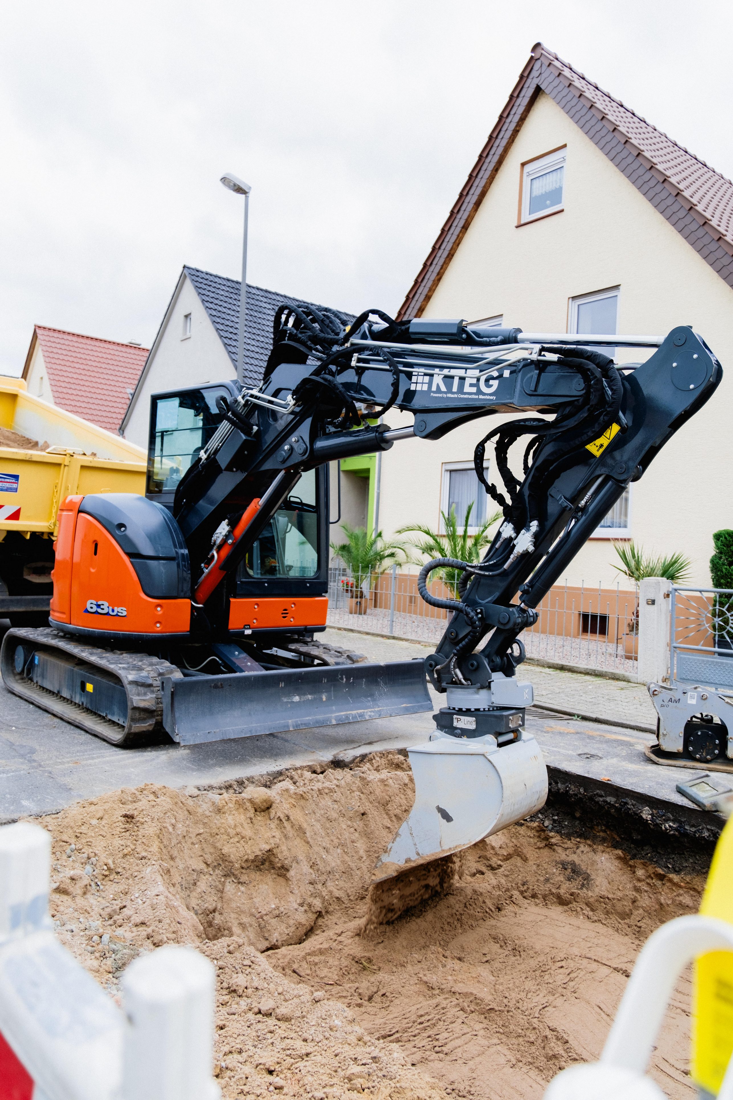 KTEG 63US-6 – seitlich angelenkter Ausleger